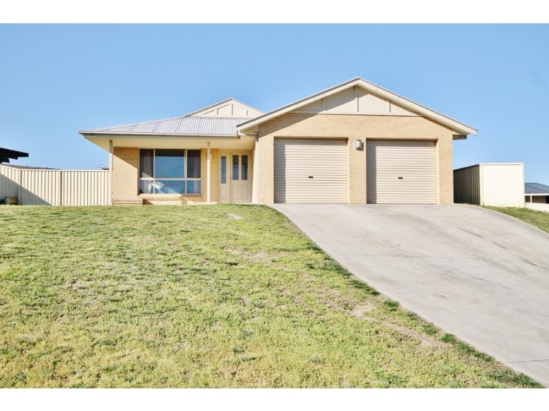 31 Sundown Drive, Bathurst NSW 2795