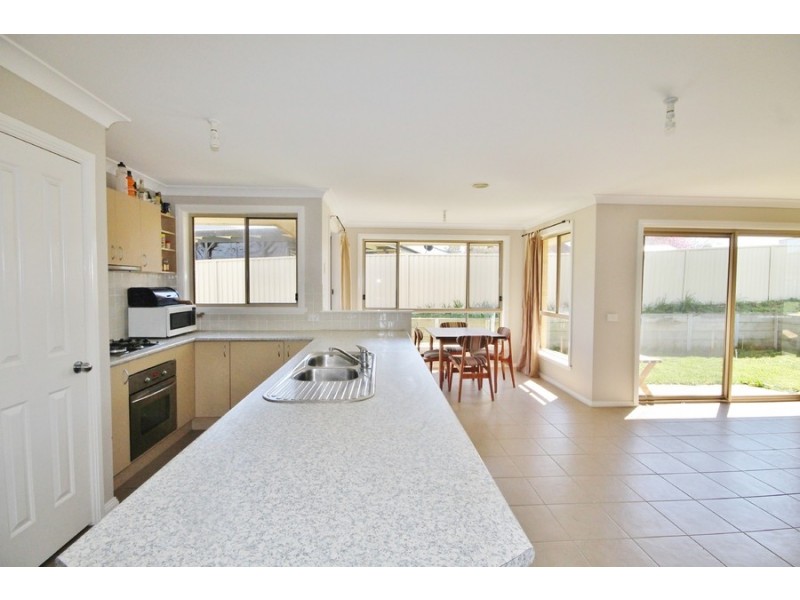 31 Sundown Drive, Bathurst NSW 2795
