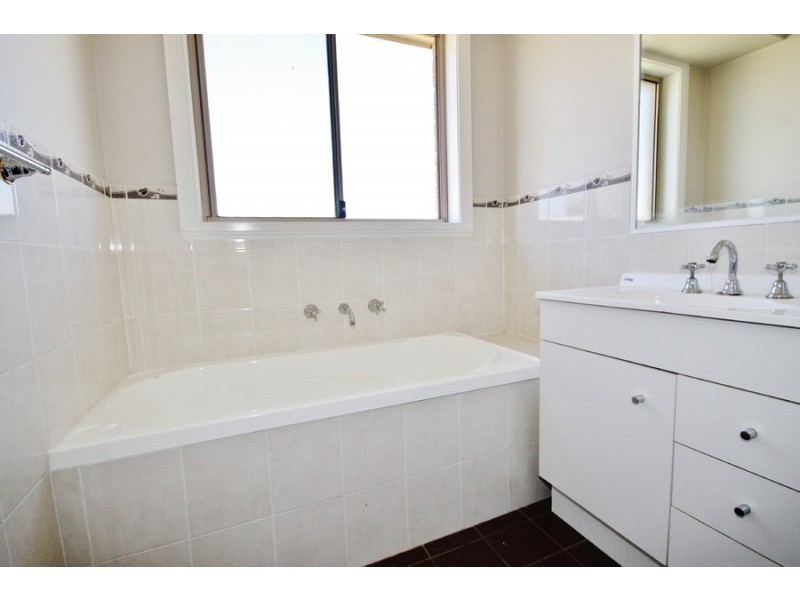 31 Sundown Drive, Bathurst NSW 2795