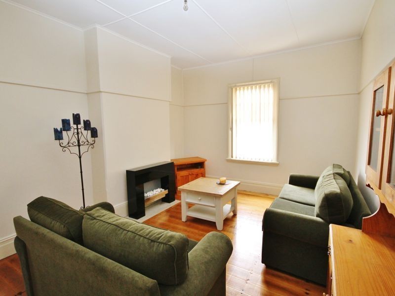 10 Boyd Street, Bathurst NSW 2795