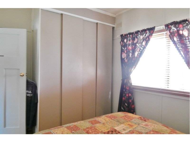 23 Monty Walk, Bathurst NSW 2795