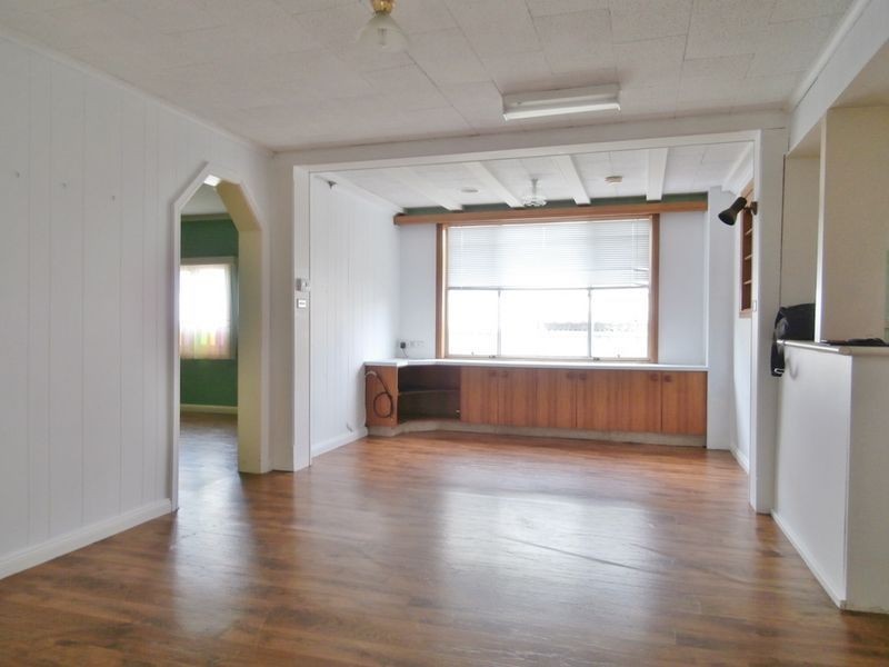 8 Gladstone Street, Bathurst NSW 2795