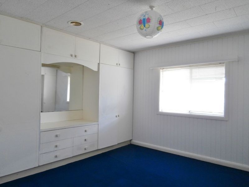 8 Gladstone Street, Bathurst NSW 2795