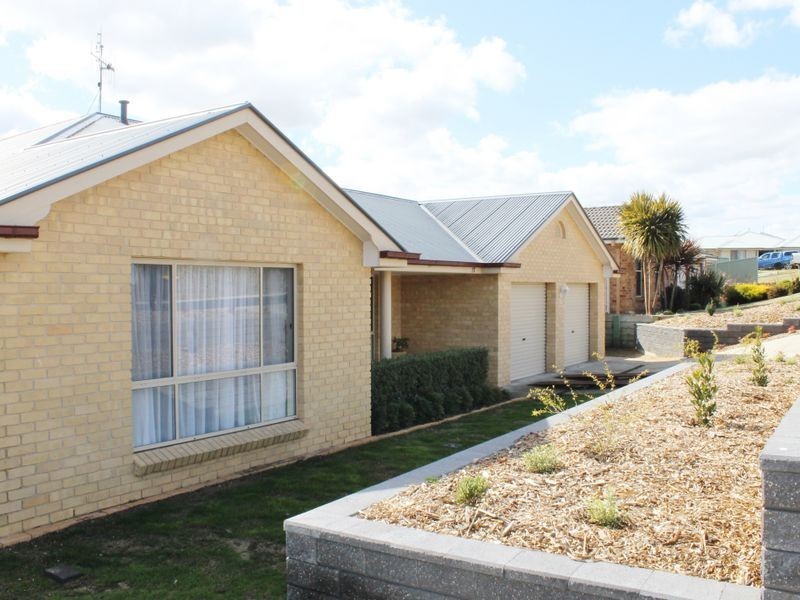 27 Cypress Crescent, Kelso NSW 2795