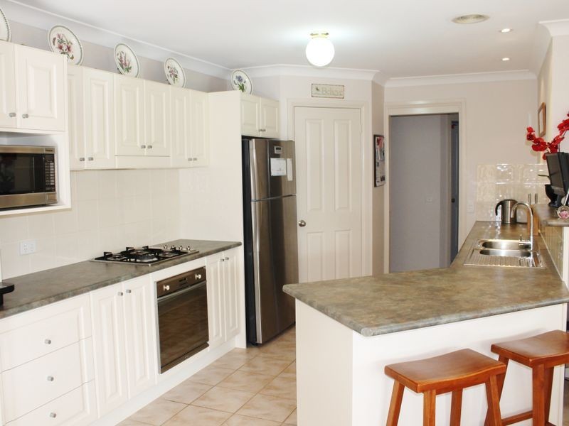 27 Cypress Crescent, Kelso NSW 2795