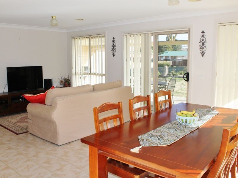 27 Cypress Crescent, Kelso NSW 2795