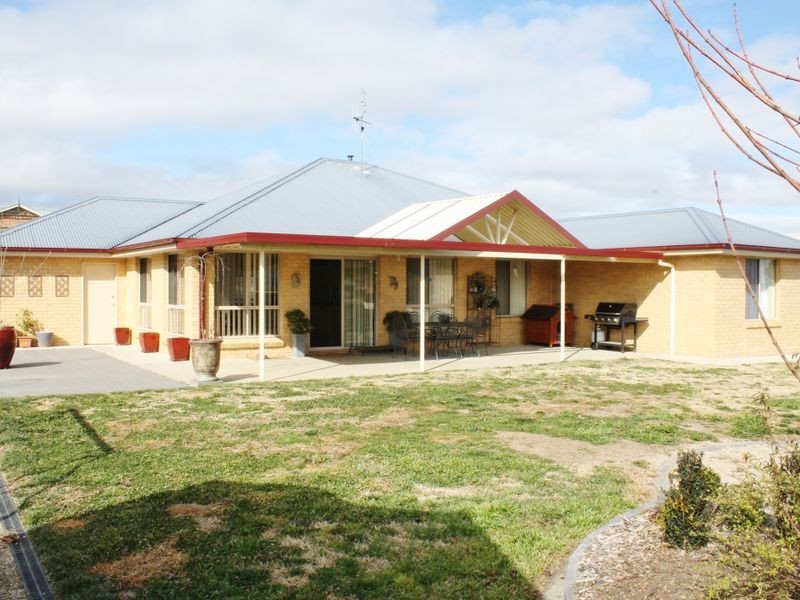 27 Cypress Crescent, Kelso NSW 2795