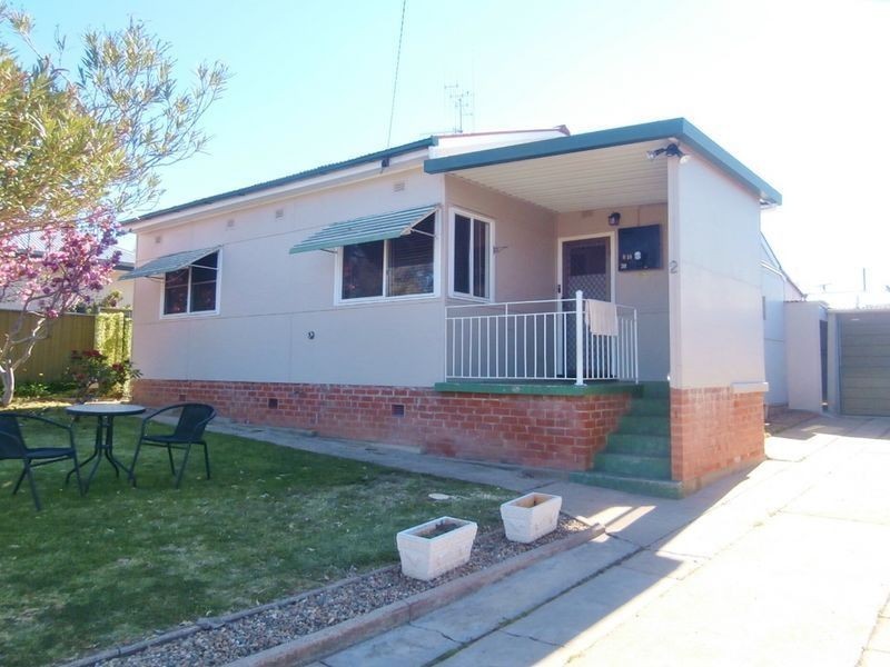 2 Coral Way, Bathurst NSW 2795