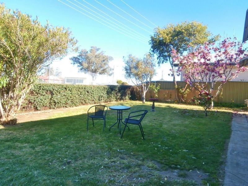 2 Coral Way, Bathurst NSW 2795