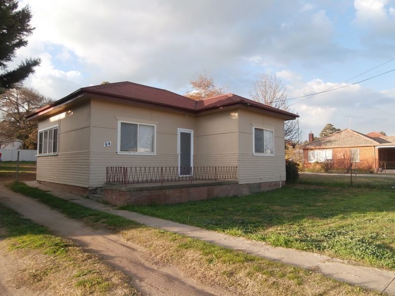 94 Sydney Road, Bathurst NSW 2795