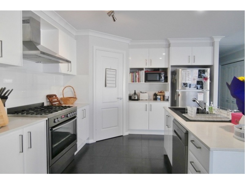 38 Mendel Drive, Bathurst NSW 2795