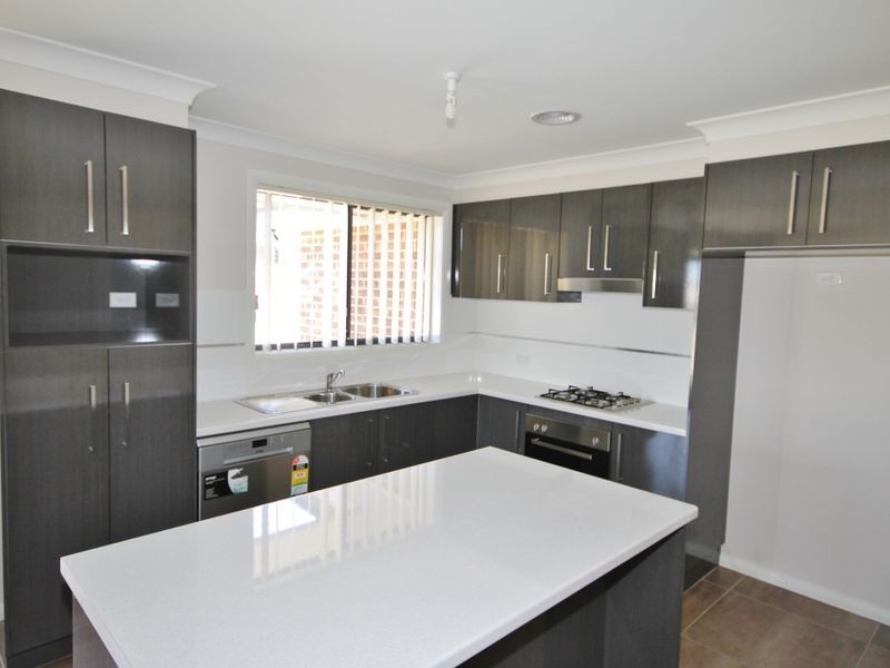 1 Jade Close, Bathurst NSW 2795