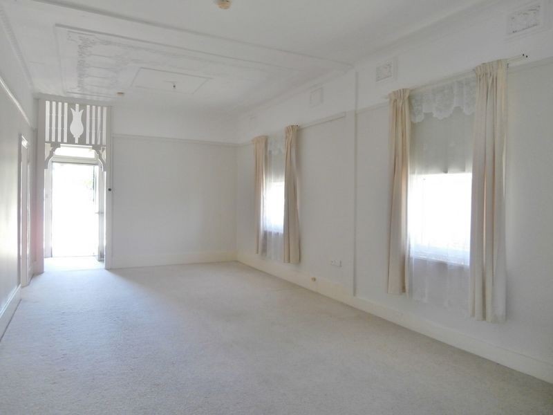 215 Brilliant Street, Bathurst NSW 2795