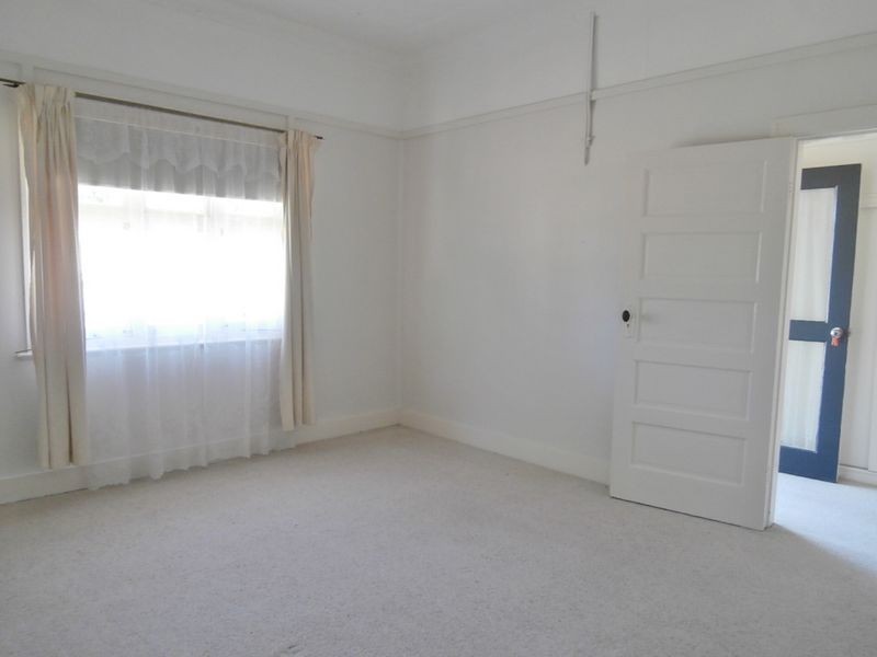 215 Brilliant Street, Bathurst NSW 2795