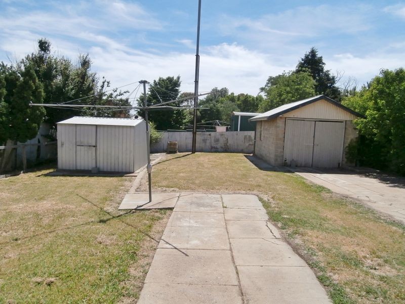 215 Brilliant Street, Bathurst NSW 2795