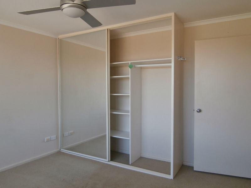 12 Ribbon Gum Place, Bathurst NSW 2795