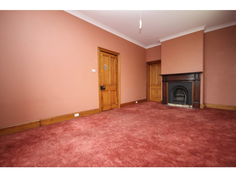 169 Stewart Street, Bathurst NSW 2795