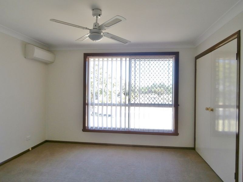 49 Freestone Way, Bathurst NSW 2795