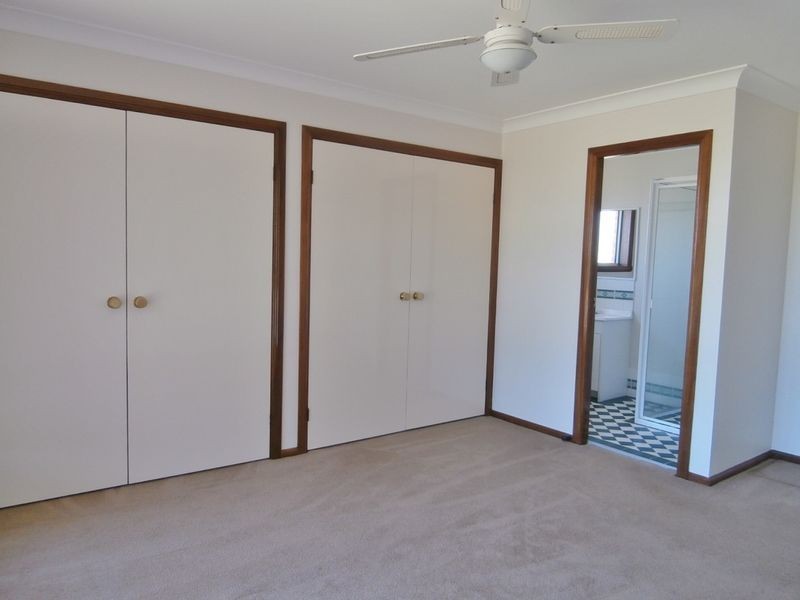 49 Freestone Way, Bathurst NSW 2795