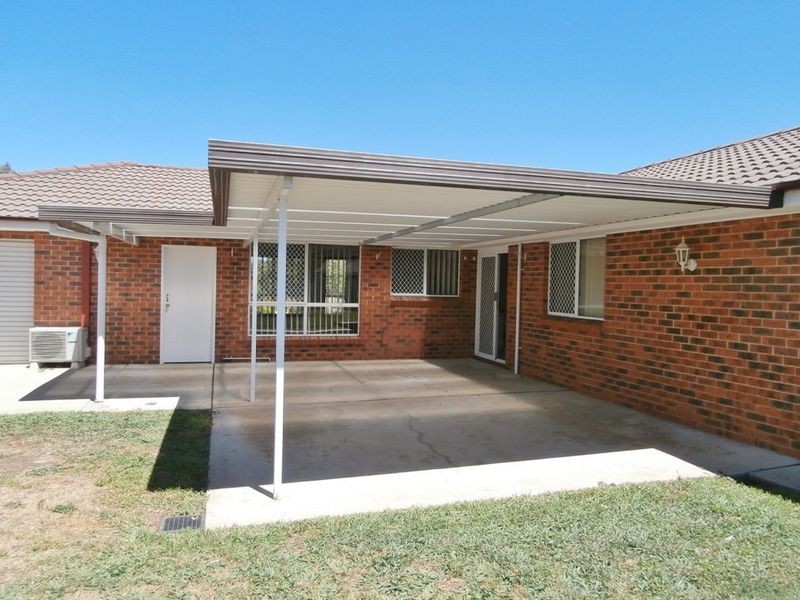 49 Freestone Way, Bathurst NSW 2795