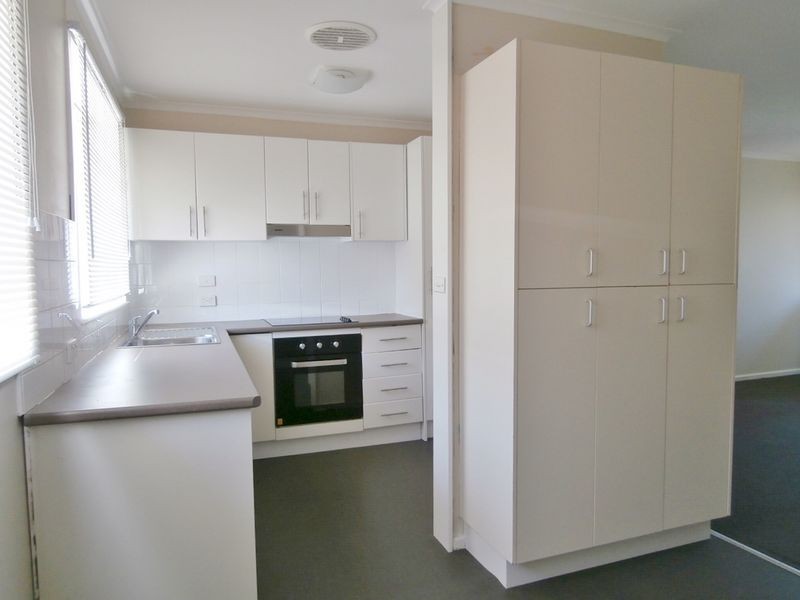 11 Arunta Street, Bathurst NSW 2795