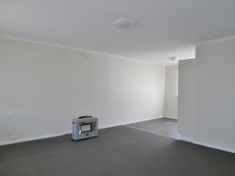 11 Arunta Street, Bathurst NSW 2795