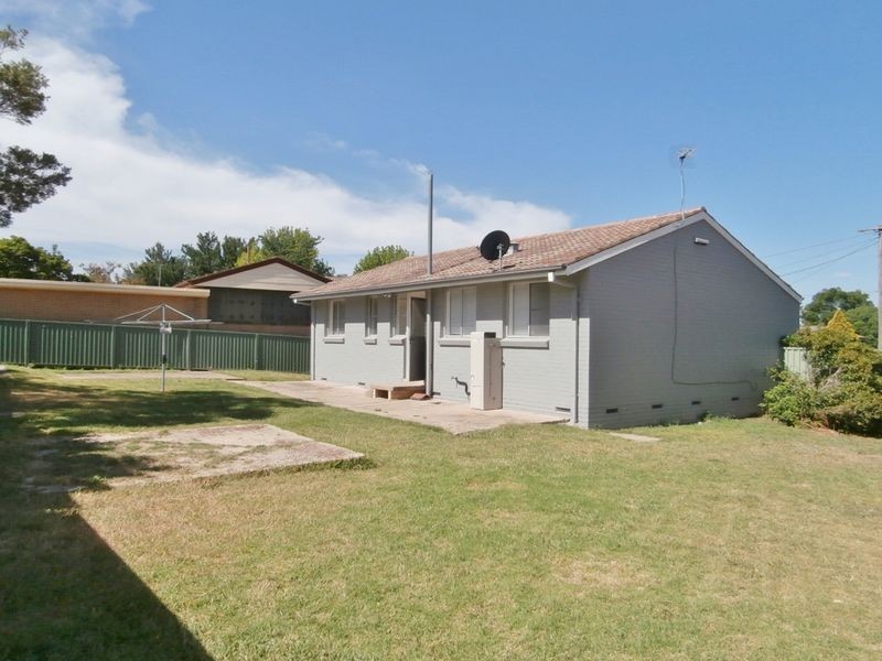 11 Arunta Street, Bathurst NSW 2795