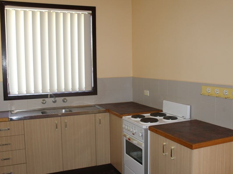 48B Locke Street, Bathurst NSW 2795