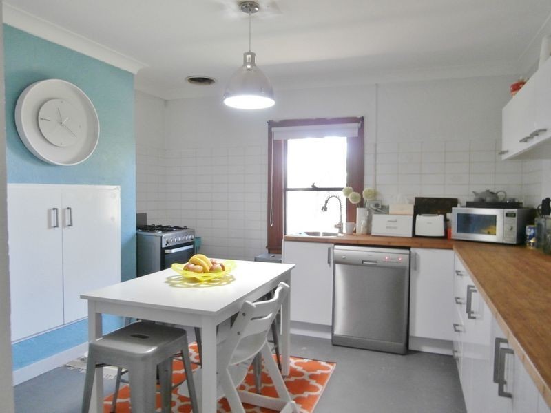 42 Rankin Street, Bathurst NSW 2795