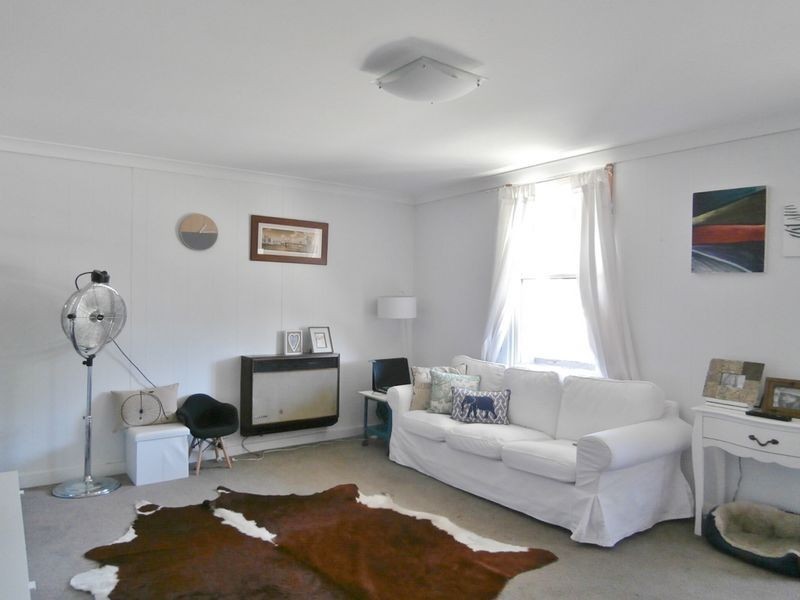 42 Rankin Street, Bathurst NSW 2795