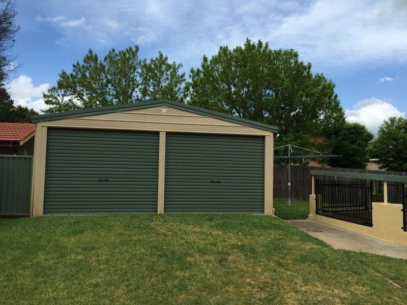 6 Merrick Close, Bathurst NSW 2795