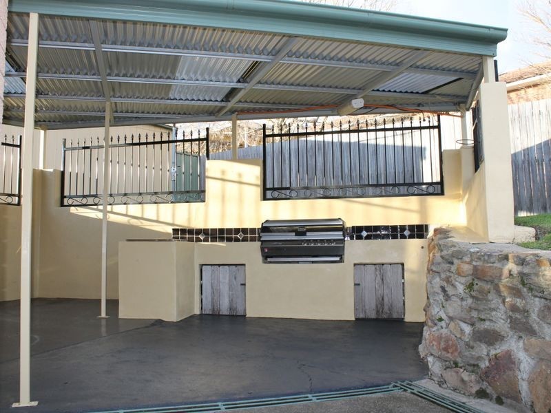 6 Merrick Close, Bathurst NSW 2795