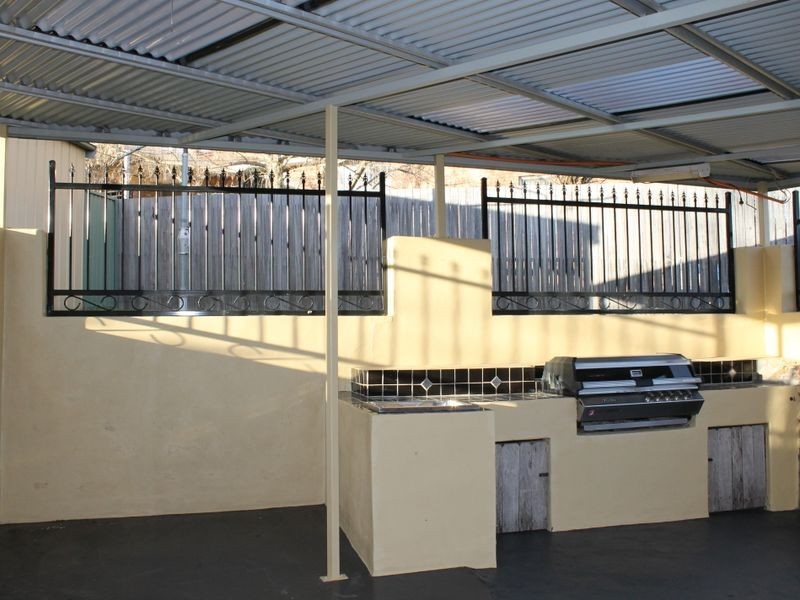 6 Merrick Close, Bathurst NSW 2795