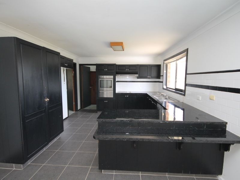 8 Camidge Close, Kelso NSW 2795