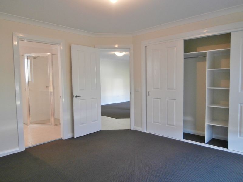 2 Joubert Drive, Bathurst NSW 2795