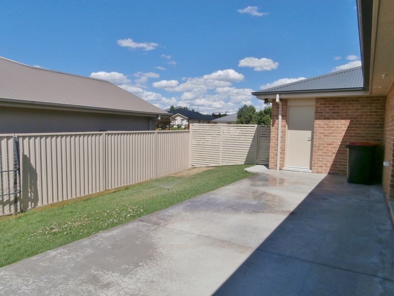 2 Joubert Drive, Bathurst NSW 2795
