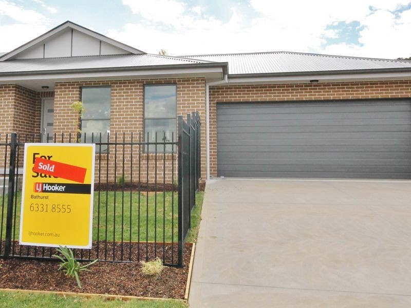 8/17 Rosemont Avenue, Kelso NSW 2795