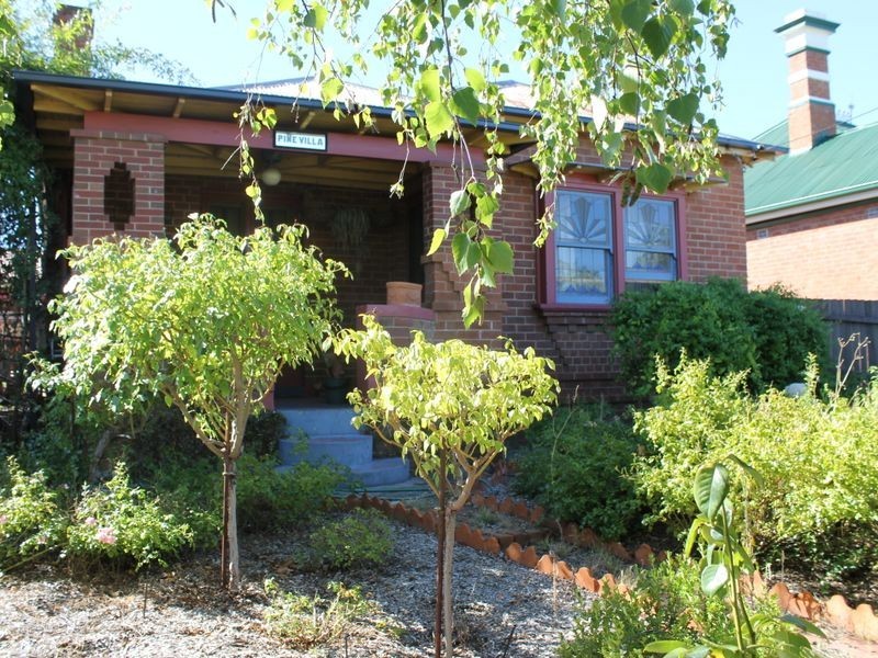 165 Stewart Street, Bathurst NSW 2795