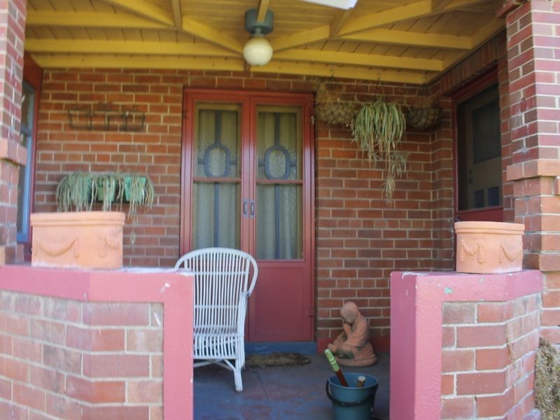 165 Stewart Street, Bathurst NSW 2795