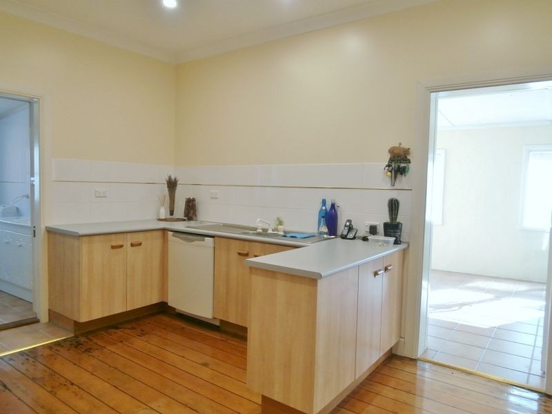 114 Peel Street, Bathurst NSW 2795