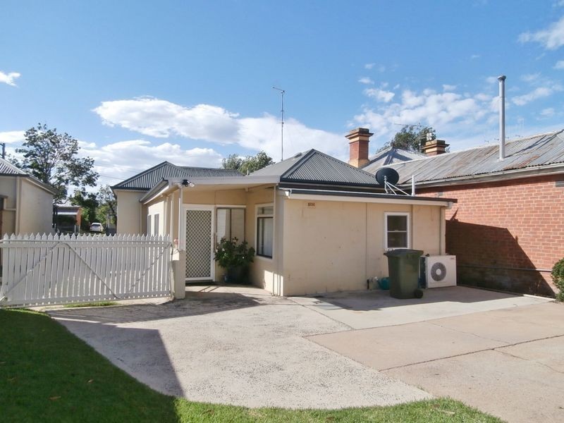 114 Peel Street, Bathurst NSW 2795