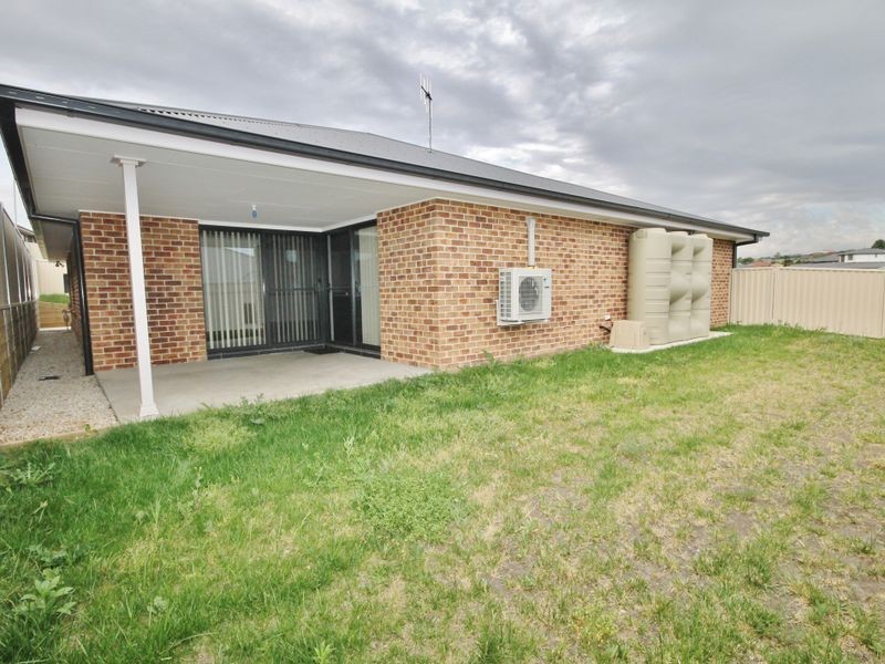 12 Amber Close, Bathurst NSW 2795