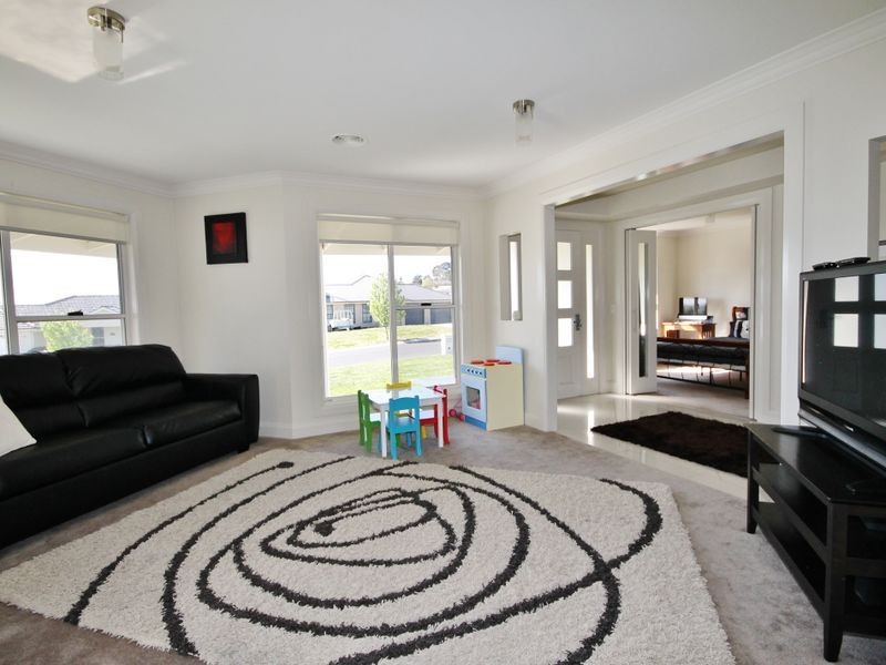 34 Darwin Drive, Llanarth NSW 2795