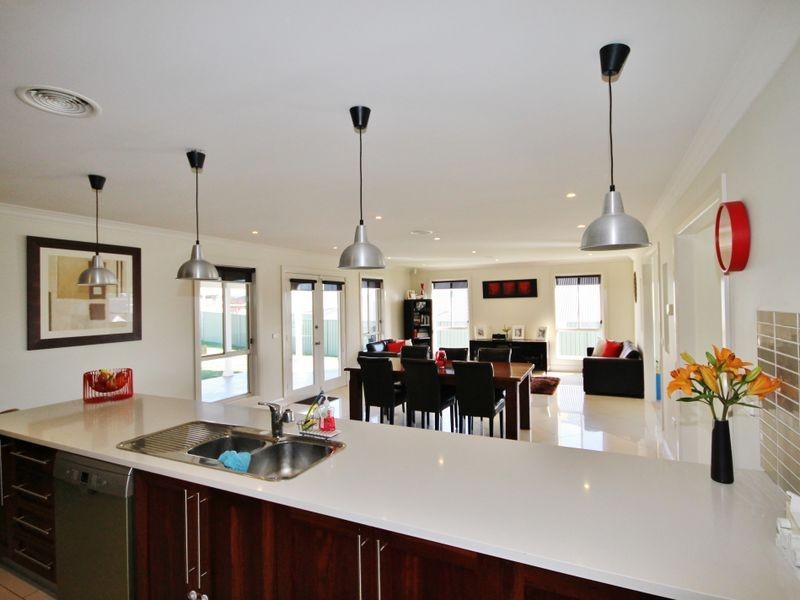 34 Darwin Drive, Llanarth NSW 2795