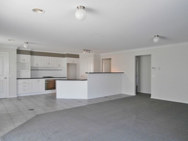 16 Tandora Street, Kelso NSW 2795