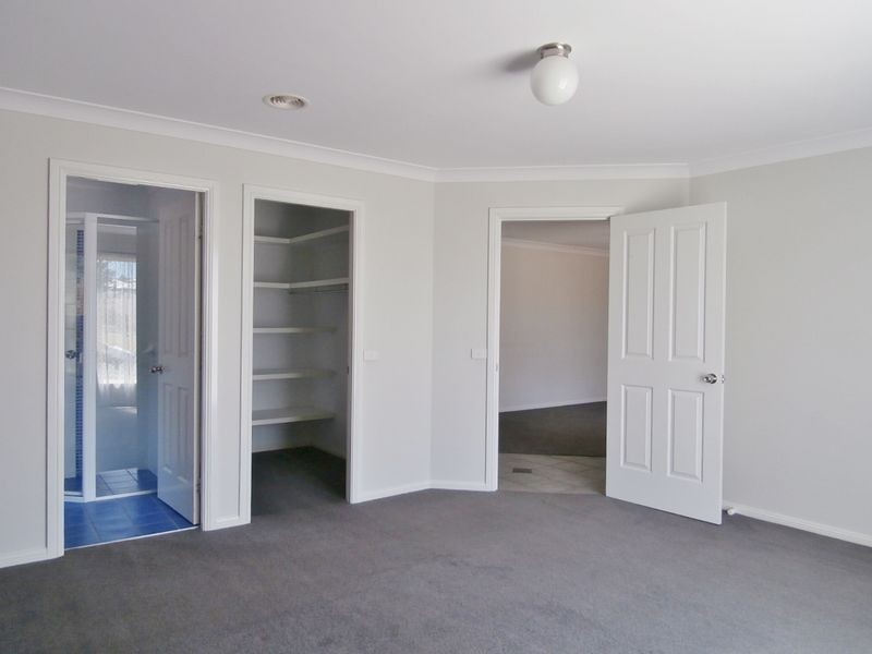 16 Tandora Street, Kelso NSW 2795