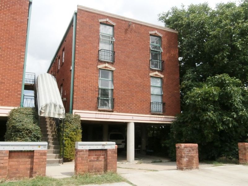 4/6 William Street, Bathurst NSW 2795