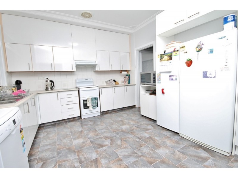 241 Browning Street, Bathurst NSW 2795