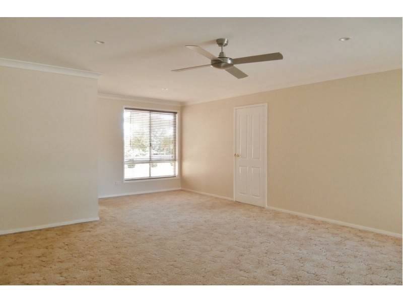 14 Swanbrooke Street, Bathurst NSW 2795