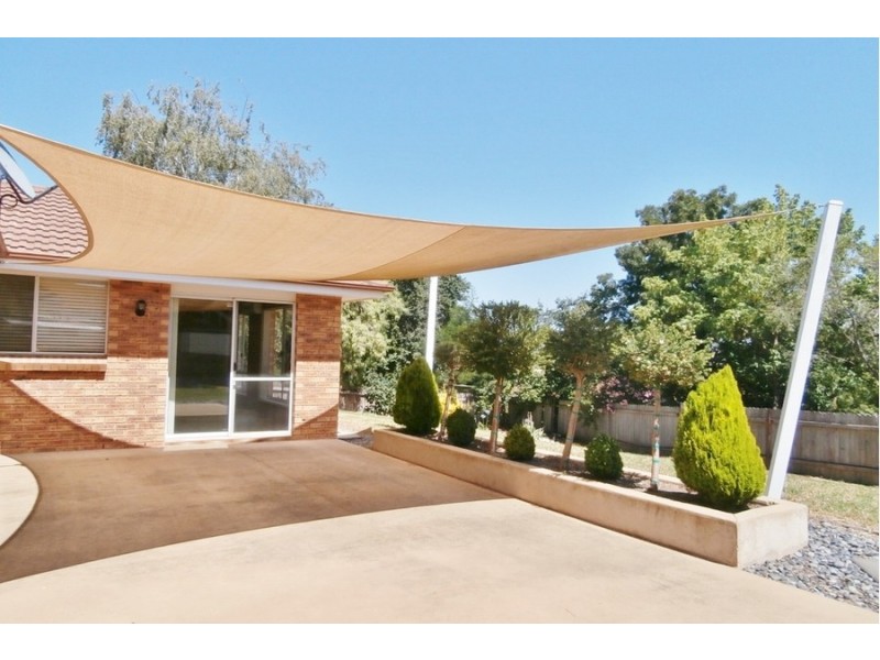 14 Swanbrooke Street, Bathurst NSW 2795